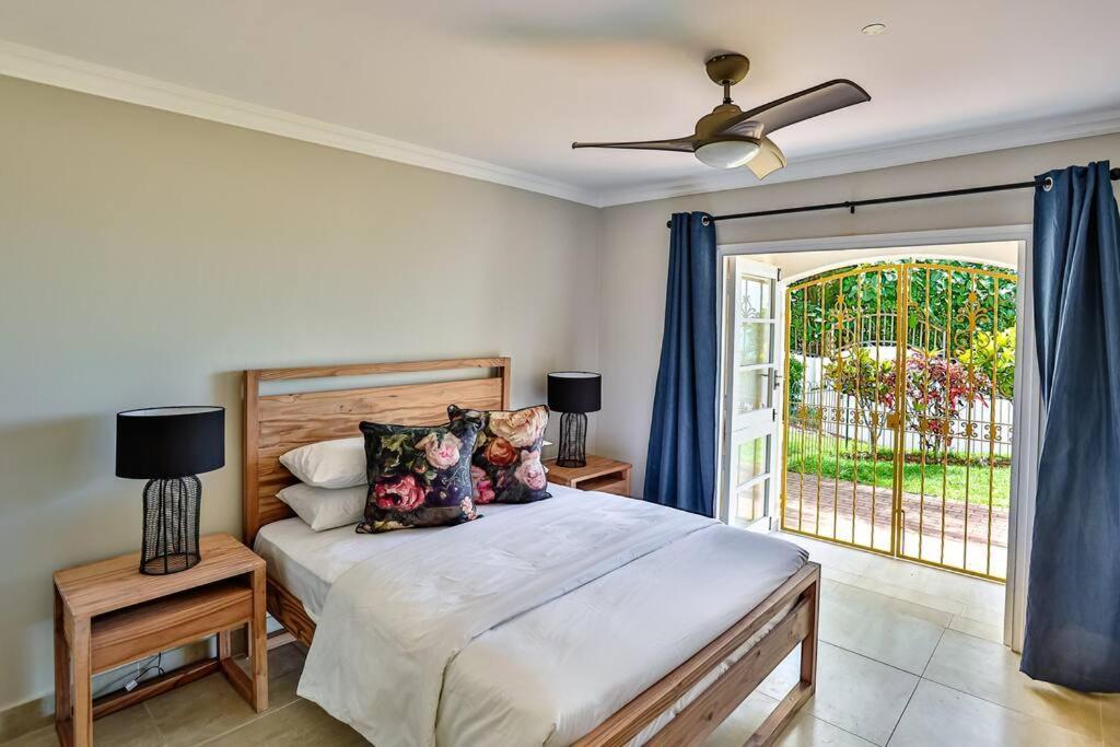 Large Sea View, Walk To Eateries, Loadshed Free Apartman Ballito Kültér fotó